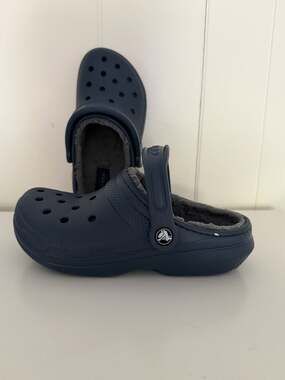 Crocs Classic Lined Clog Navy Charcoal Dual Comfort